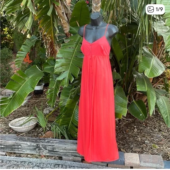 Vintage walk-through nylon nightgown/jumpsuit - Picture 2 of 6